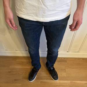 Säljer mina oanvända Trammarossa jeans, nypris 4000+, dessa kommer bli om de inte redan är den nya trenden, hör av dig vid funderingar 