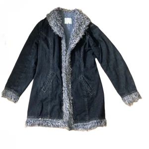 Afghan coat - Super fin afghan coat i jeanstyg. Skriv gärna om du undrar något💗