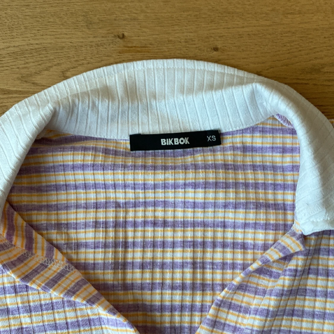 Söt tröja med krage - 90