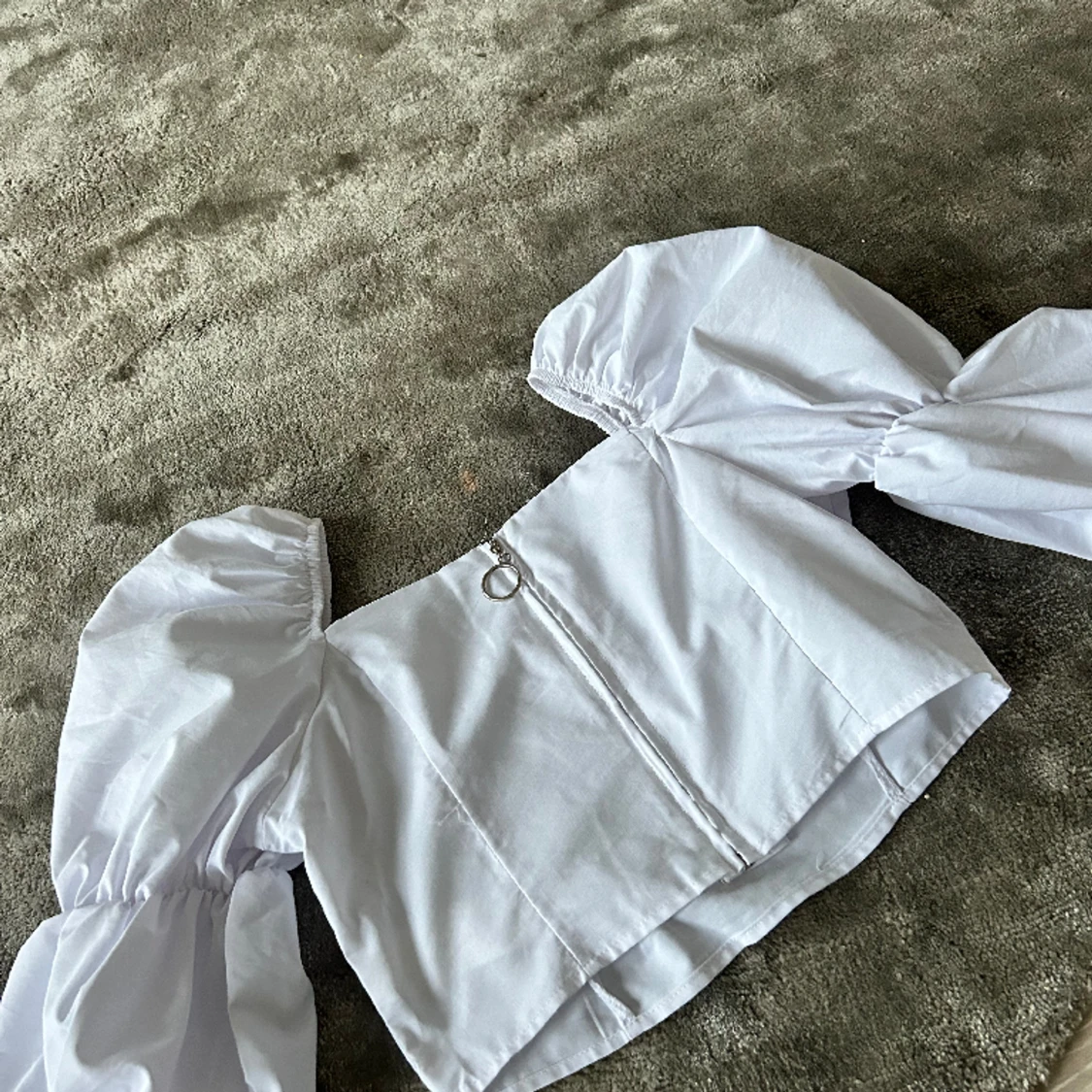 Vit croppad blus  - 90