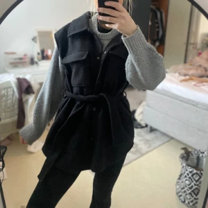 Väst - Säljer min väst ifrån Gina 