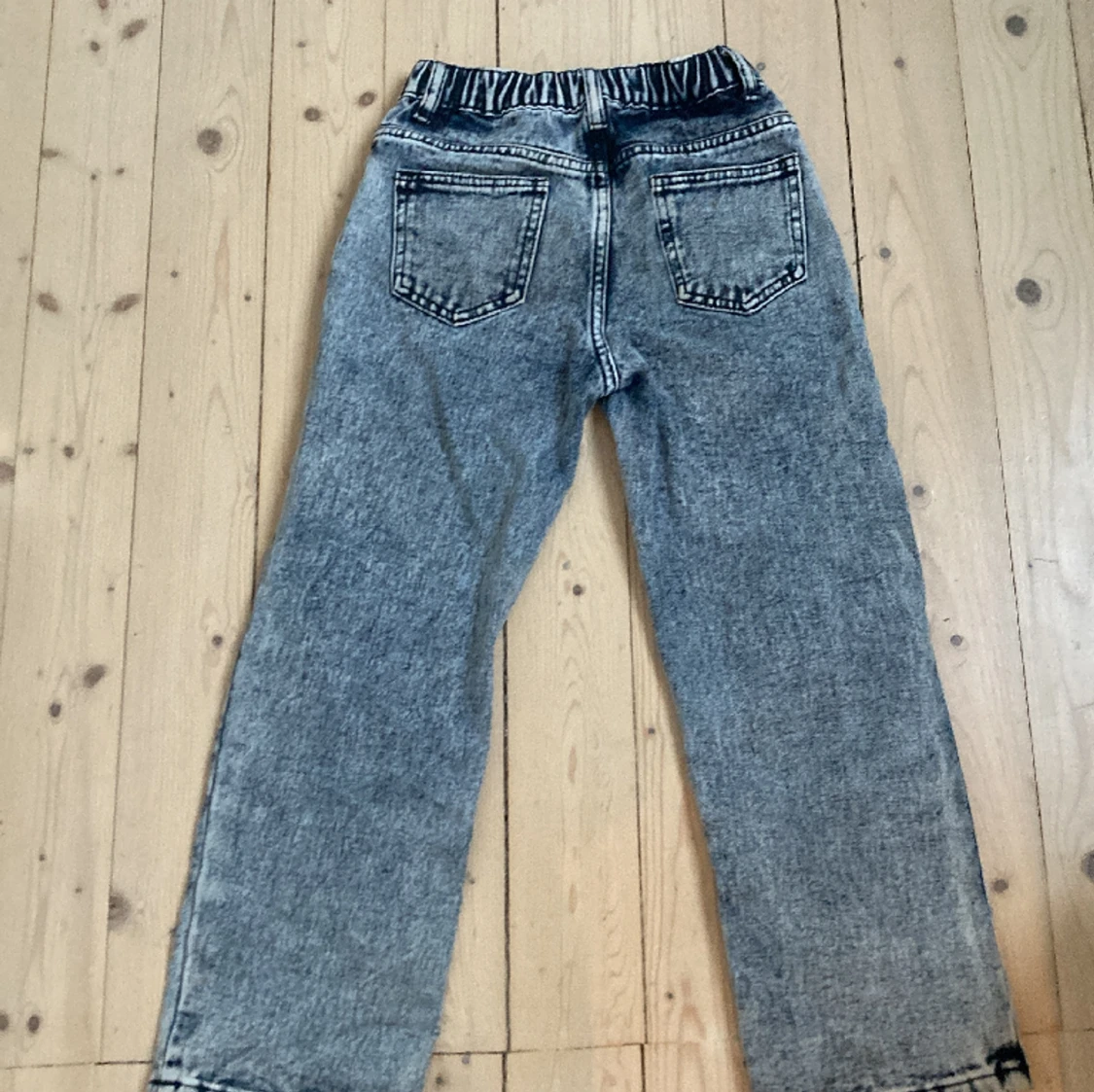 Gråa jeans ✨ - 90