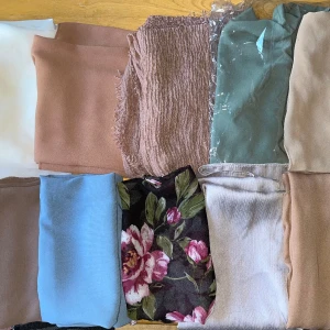 Hijab  - Hijabs 40:- /styck 