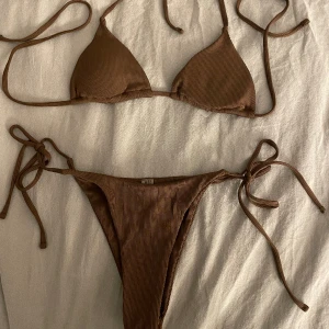 Brun bikini shein  - Säljer denna fina bikinin då den var för liten för mig. Den är aldrig använd endast provad en gång! Köpt för 99kr💕💕