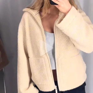 Teddy jacka - S/m från H&m bra skick har knappt andvänt 