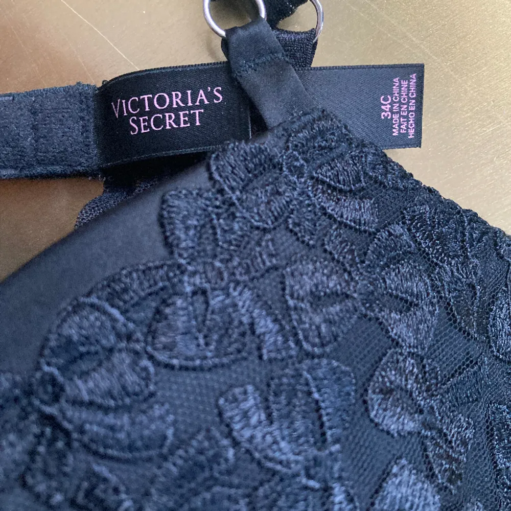 Sexy and gorgeous babydoll from Victoria’s Secret! Perfect new condition, fits XS-S . Övrigt.