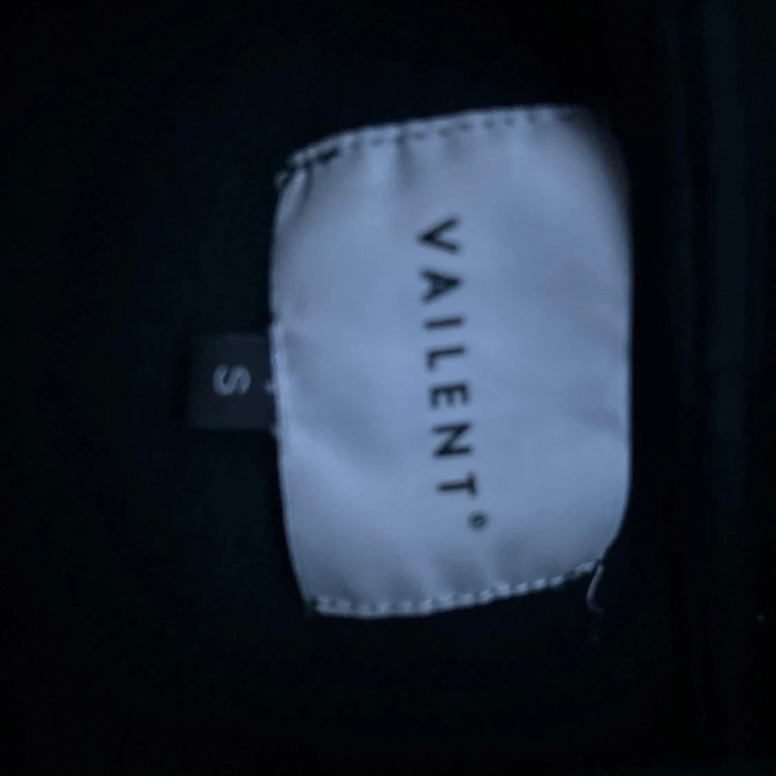 Riktigt fet valient zip hoodie‼️‼️🔥 - 90