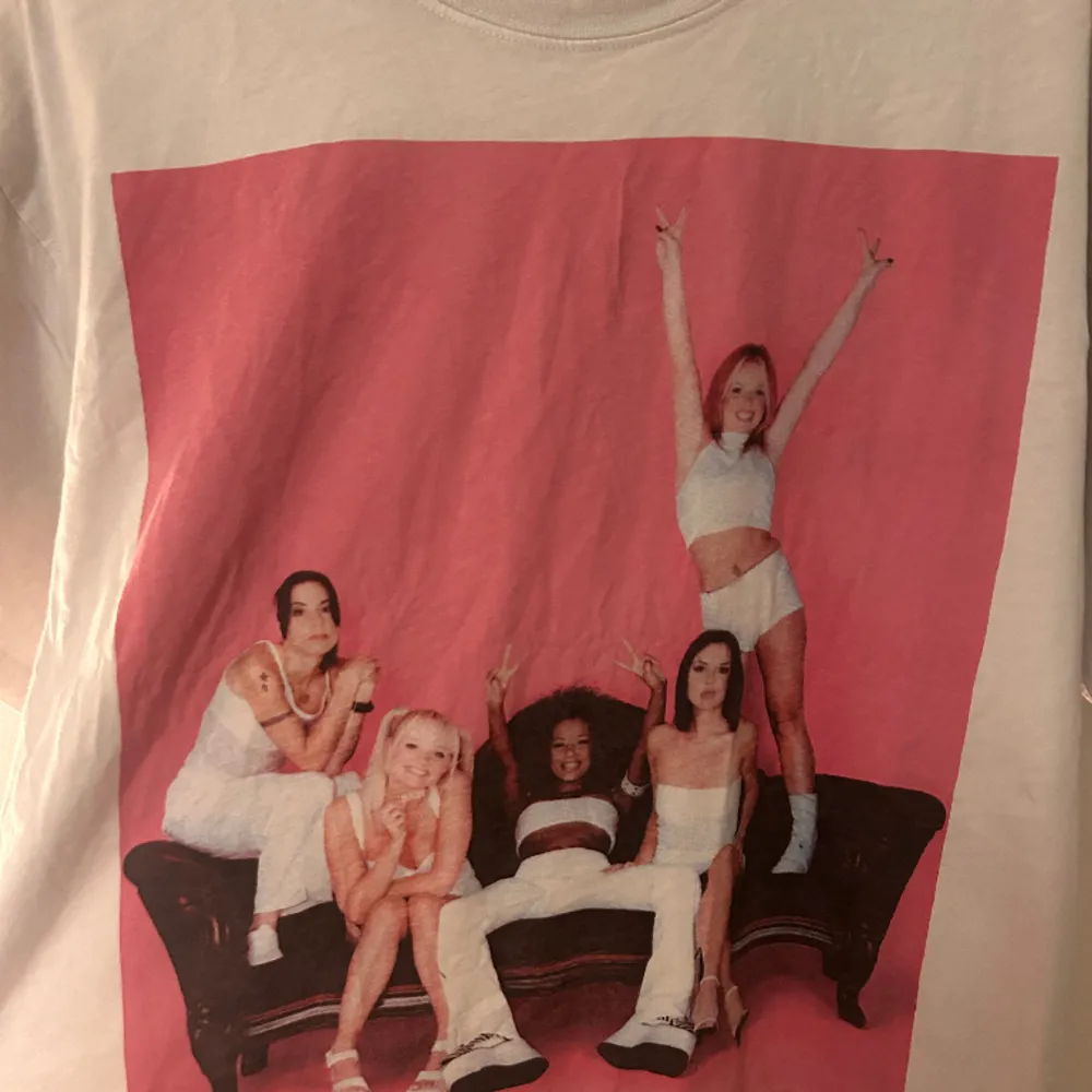 Spice girls t-shirt🌸 Nypris 400 kr . T-shirts.