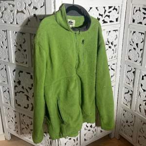 Fleece i en Grön fin färg, bra skick💕🙌🏼