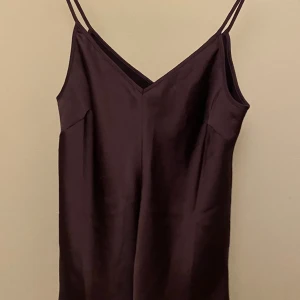 Hm topp - Hm topp i silke med super fin lila färg ❣️