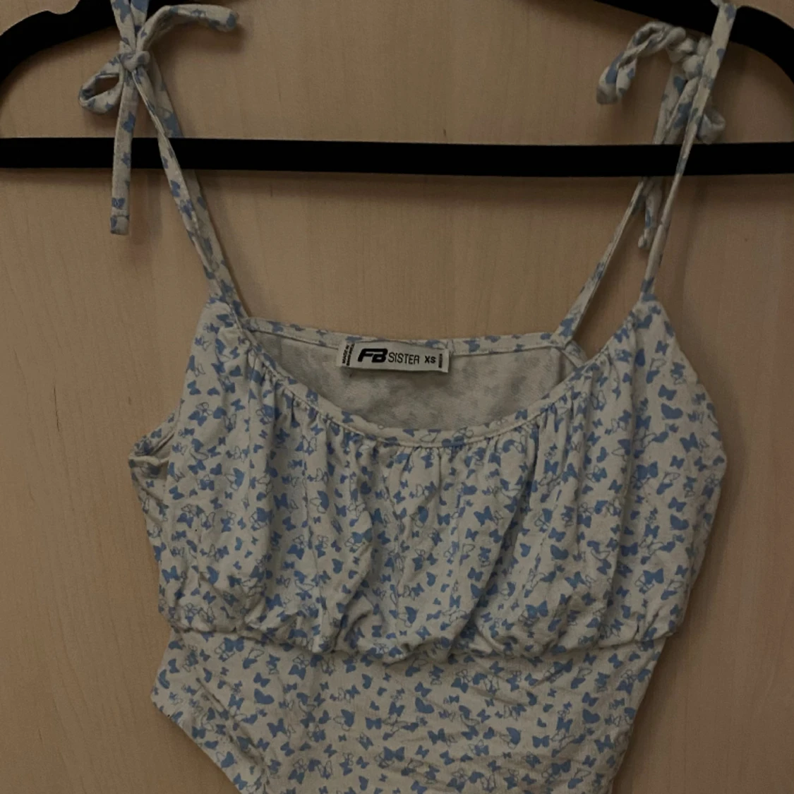 Linne med fjärilsmönster - 90