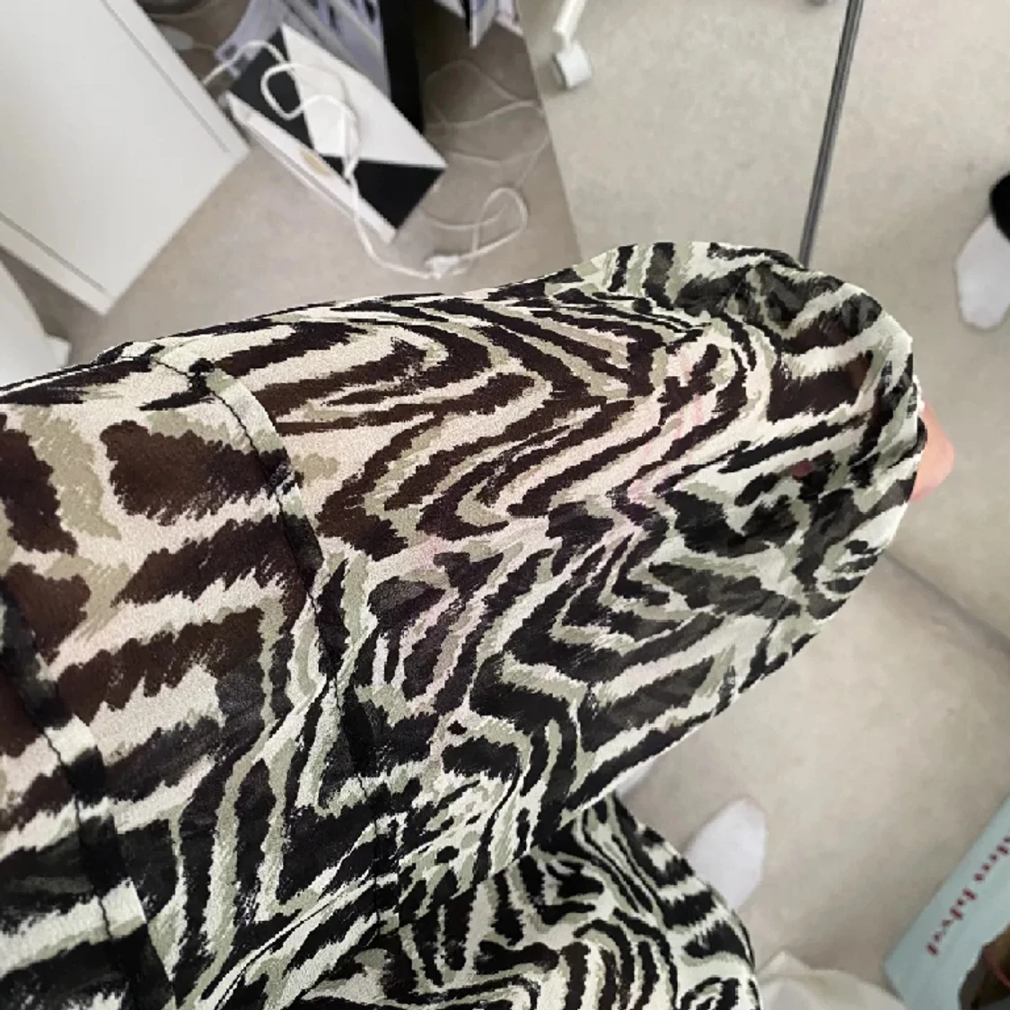 Mönstrad blus  - 91