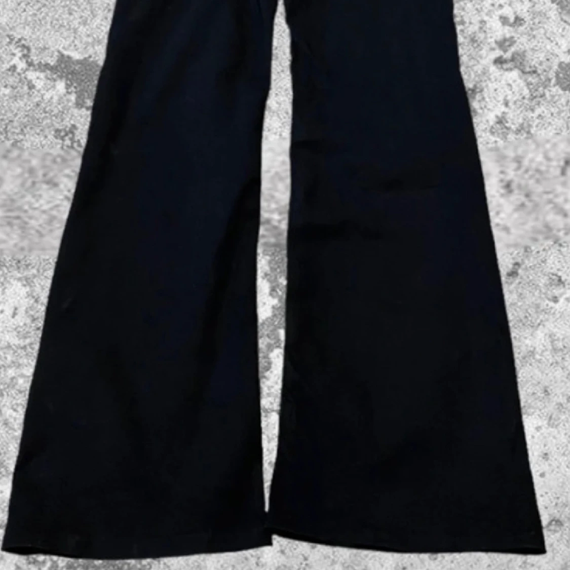 Svarta bootcut jeans - 90