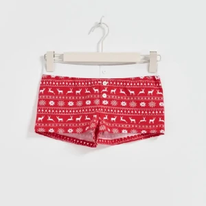 pyjamas shorts  - jättesöta pyjamas shorts från gina young i storlek 146/152 (passar mig som har xs i byxor). bara använda få gånger och i super fint skick, slutsålda! 