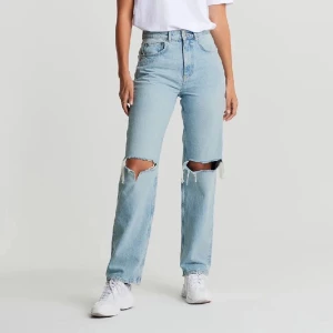 Jeans - Jätte fina jeans ifrån gina som aldrig kommer till användning mer, i jätte fint skick🤍