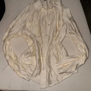 Skjortors paket  - jättefina skjortor, mönstrade och i bra skick. 