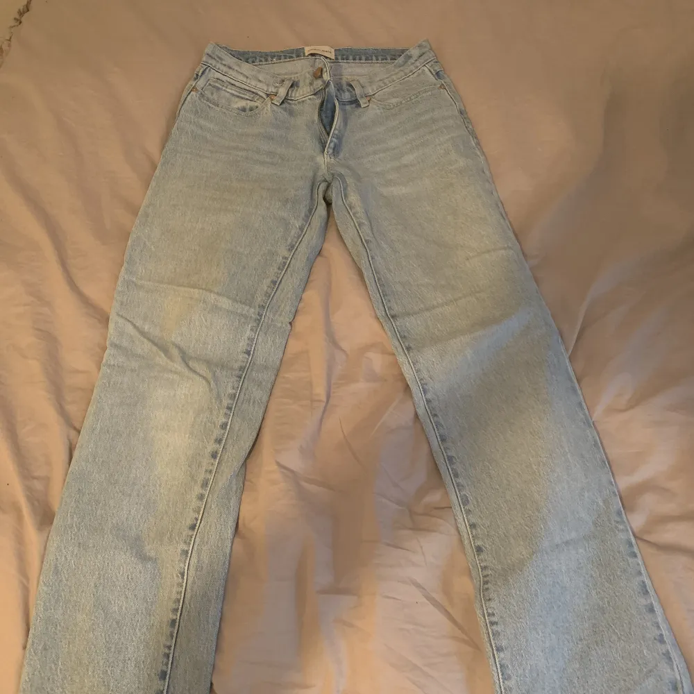 Snygga low waist jeans från abrand jeans! Knappt använda💕. Jeans & Byxor.