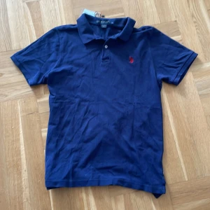 Helt ny Ralph Lauren piké - En fin Ralph Lauren Pike för ungdomar, storlek S, pris inte fast
