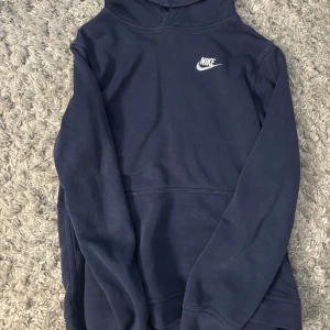 Nike hoodie - i bra skick