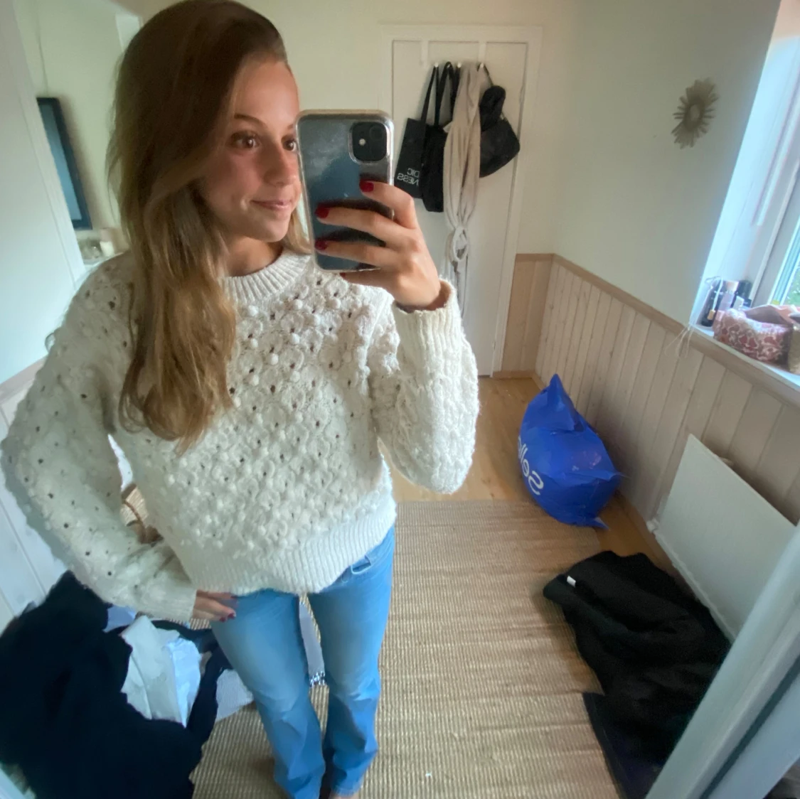 Stickad tröja med broderi❤️