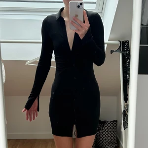 NLY ONE klänning - Klänning från Nelly som är sparsamt använd. 🩷