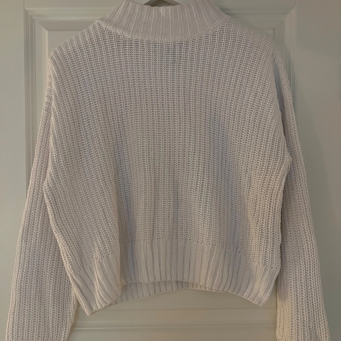 Vit stickad tröja - 91