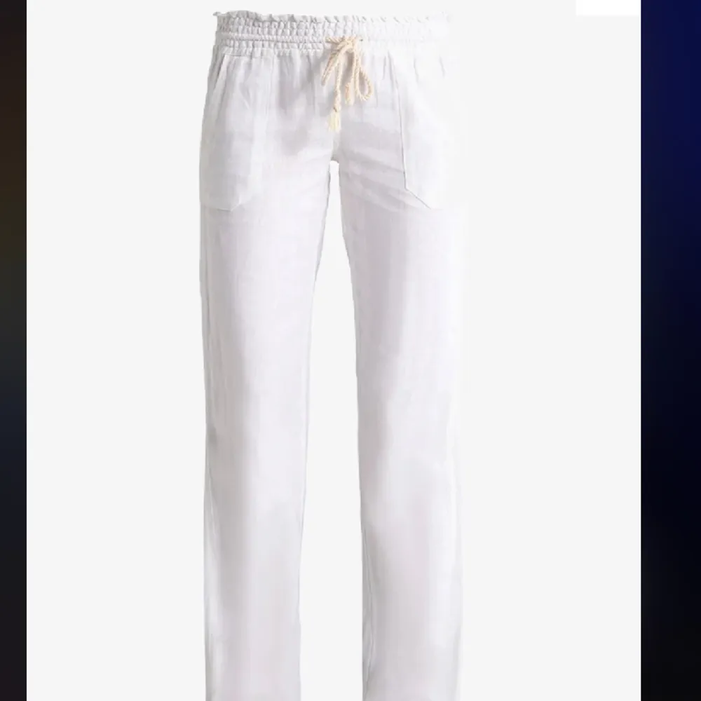 Säljer dessa helt nya linnebyxor, nypris❤️‍🔥 XXS men passar XS. Jeans & Byxor.
