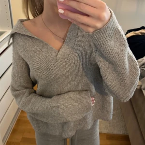 Superfin stickad💕 - Jättefin stickad tröja. Knappt använd💕