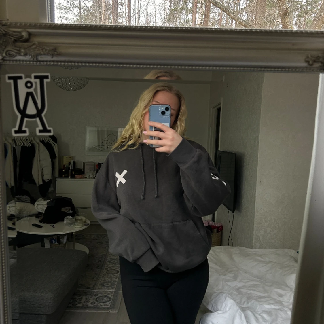 psst !!SELLOUT!! hoodie med tryck - 91