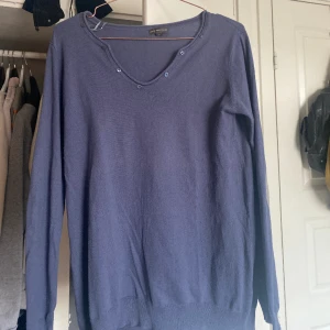 Långärmad Zadig inspirerad tröja - Köpt på plick, fint skick, zadig inspirerad. 