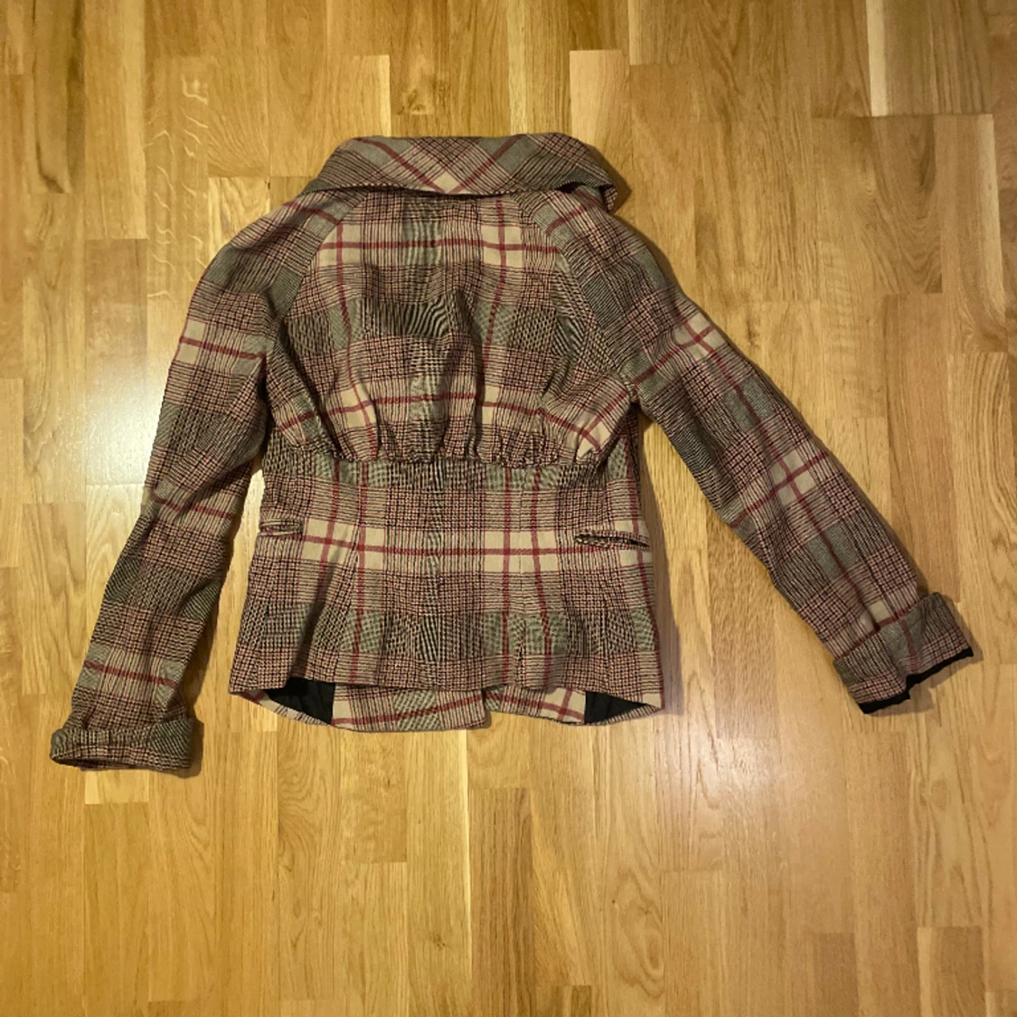 Rutig trekvartsärmd jacka - 91