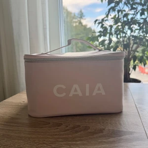 Caia necessär  - Fint necessär från caia💕