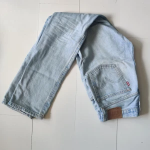 Levis 501 Premium 26|32 - Levis jeans i bra skick. Vuxit ur dem själv. W26 L32