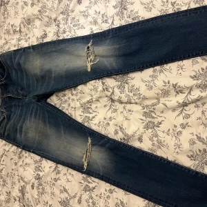 Jeans  - Bra skick 
