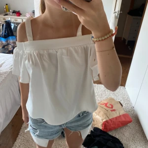 Of schoulder topp💕 - Superfin topp💕