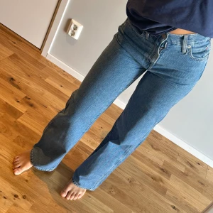 Aritzia - Aritzia Jeans i storlek XS