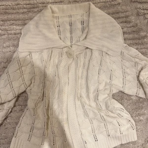 kofta med tre kvarts armar - fiiin kofta med trekvarts armar storlek s