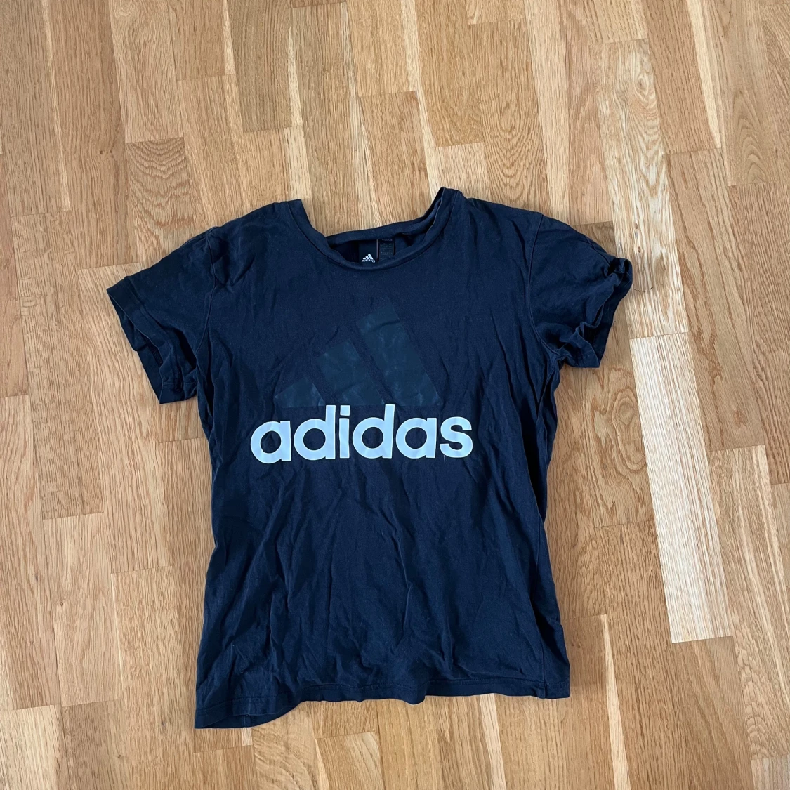 Adidas t-shirt