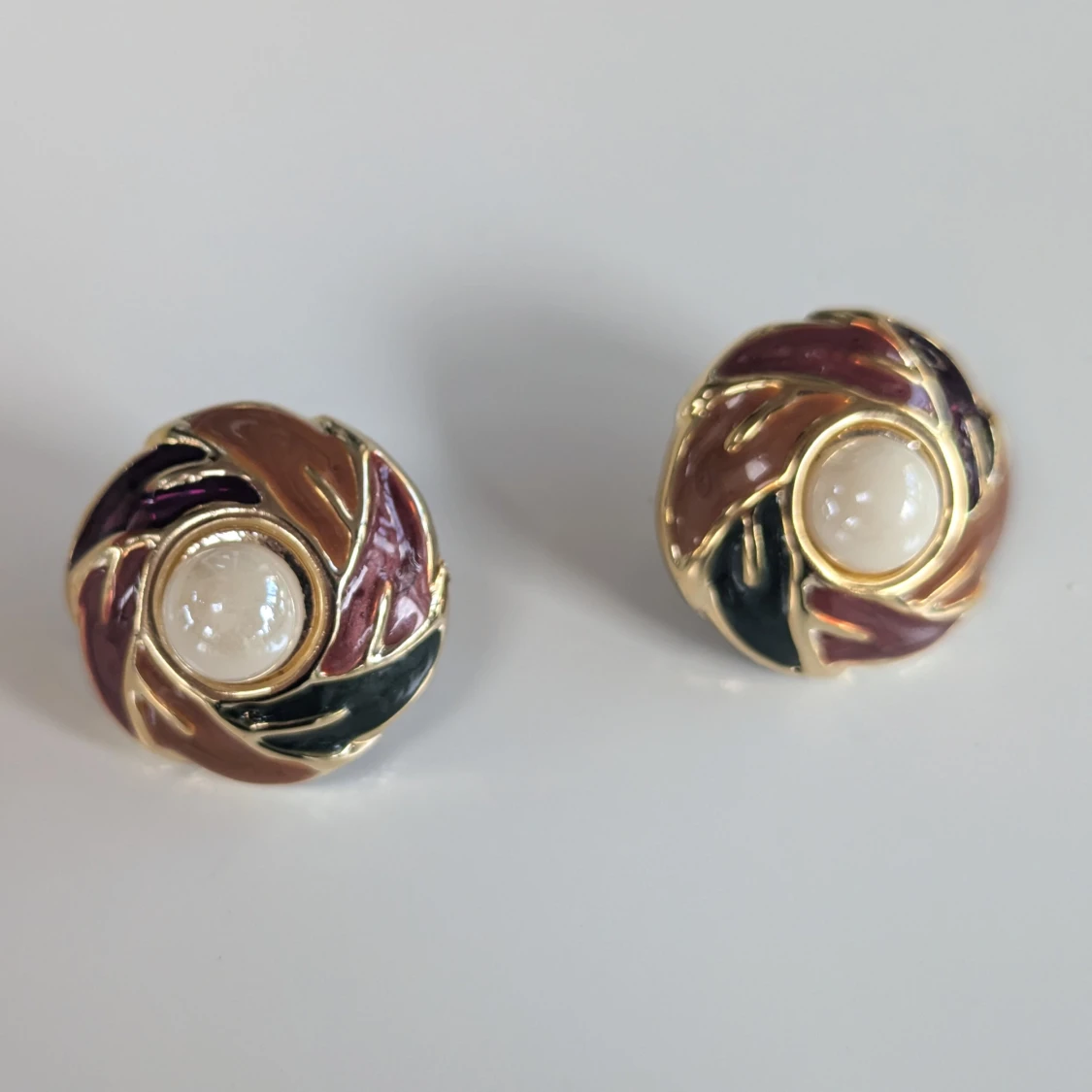 Färgglada örhängen med pärlor - 90