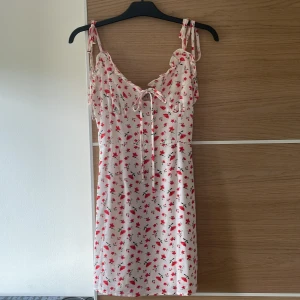 Sommarklänning - blommig klänning❤️