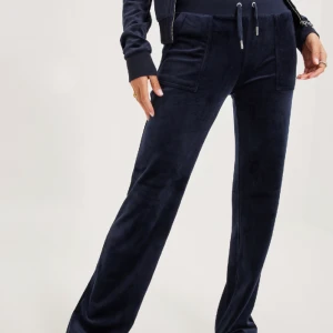 Juicy byxor - super fina mörkblå juicy byxor, jätte bra skick💕 nypris 1200