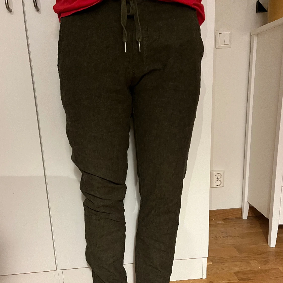 Grön tygbyxa - Lindberg  - 90