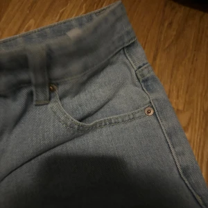 Shein jeans - Billiga baggy shein jeans storlek 28 tror jag