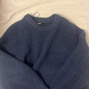 Stickad tröja från bikbok, ordinarie pris 400, säljer för 200 💞 storlek M