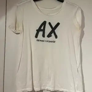 Armani exchange tshirt. Kan mötas upp