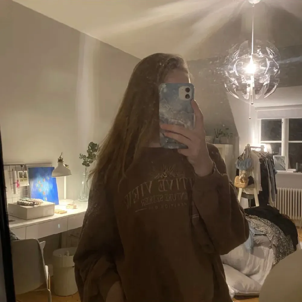 Skön sweatshirt, använd fåtal gånger därmed mycket fint skick!🩷. Tröjor & Koftor.