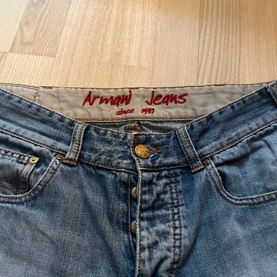 Snygga ljusblå jeans - 90
