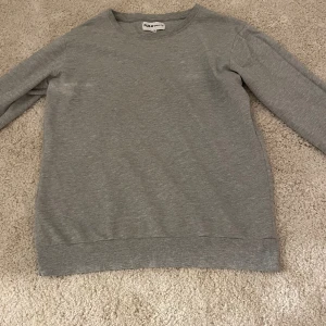 Tröja  - Bra skick  Stolek 158/164 