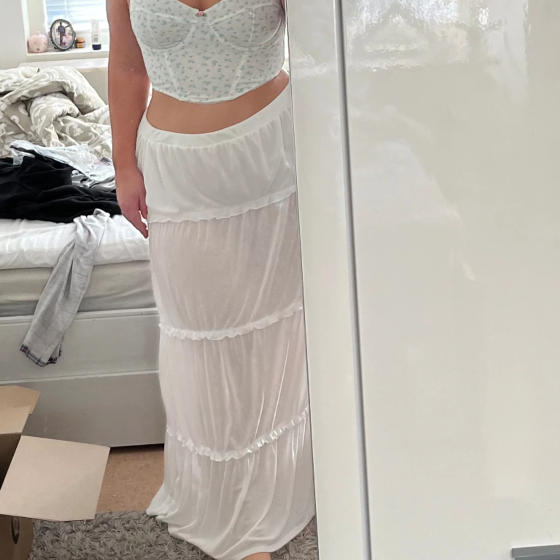 Vit maxikjol