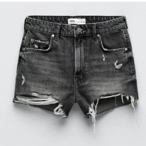 Zara shorts - Storlek 38 men passar 36 också! Använda fåtal gånger💞💞